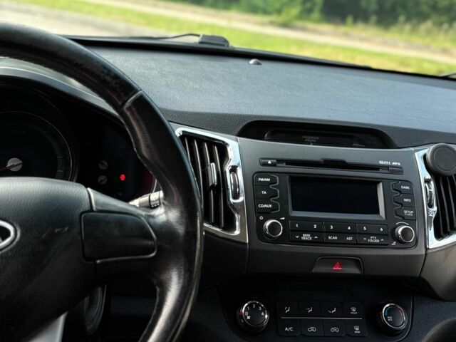Белый Киа Sportage, объемом двигателя 2 л и пробегом 201 тыс. км за 9000 $, фото 13 на Automoto.ua