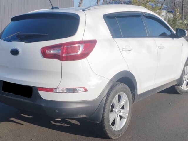 Белый Киа Sportage, объемом двигателя 2.36 л и пробегом 131 тыс. км за 14000 $, фото 6 на Automoto.ua