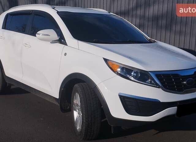 Белый Киа Sportage, объемом двигателя 2.36 л и пробегом 131 тыс. км за 14000 $, фото 11 на Automoto.ua