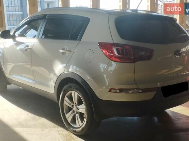Белый Киа Sportage, объемом двигателя 2.36 л и пробегом 131 тыс. км за 14000 $, фото 4 на Automoto.ua