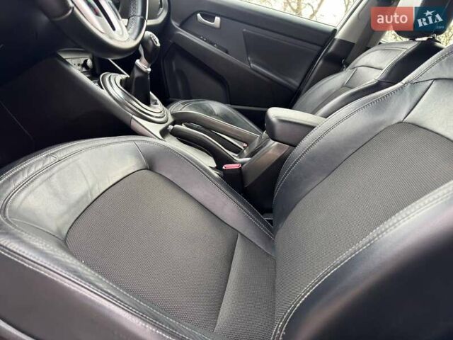 Білий Кіа Sportage, об'ємом двигуна 1.69 л та пробігом 194 тис. км за 10995 $, фото 21 на Automoto.ua