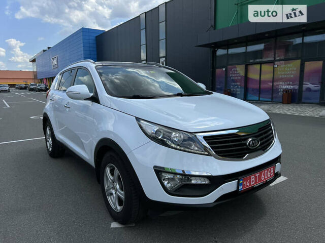 Белый Киа Sportage, объемом двигателя 2 л и пробегом 185 тыс. км за 15700 $, фото 2 на Automoto.ua