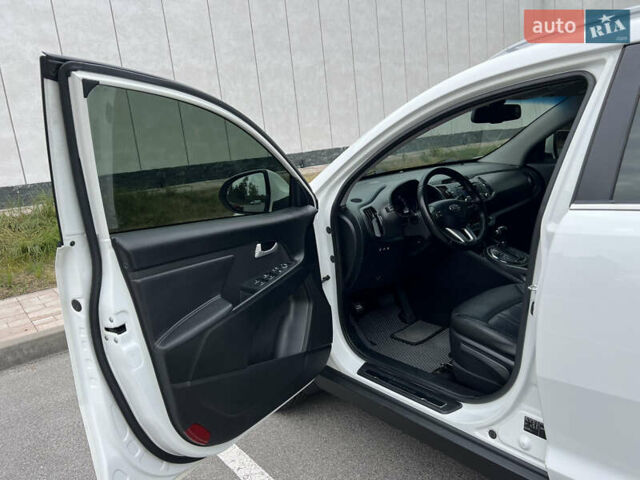 Белый Киа Sportage, объемом двигателя 2 л и пробегом 170 тыс. км за 15300 $, фото 25 на Automoto.ua