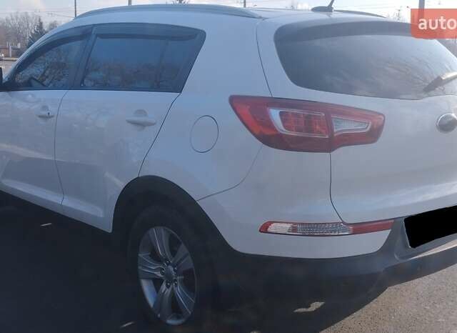 Белый Киа Sportage, объемом двигателя 2.36 л и пробегом 131 тыс. км за 14000 $, фото 9 на Automoto.ua