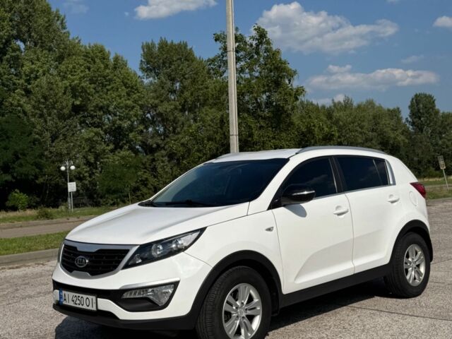 Белый Киа Sportage, объемом двигателя 2 л и пробегом 201 тыс. км за 9000 $, фото 3 на Automoto.ua