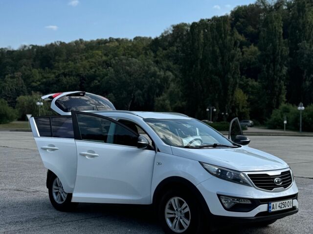 Белый Киа Sportage, объемом двигателя 2 л и пробегом 201 тыс. км за 9000 $, фото 10 на Automoto.ua