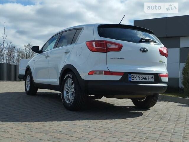 Білий Кіа Sportage, об'ємом двигуна 1.7 л та пробігом 206 тис. км за 13000 $, фото 9 на Automoto.ua