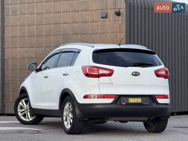 Белый Киа Sportage, объемом двигателя 2 л и пробегом 161 тыс. км за 10900 $, фото 14 на Automoto.ua