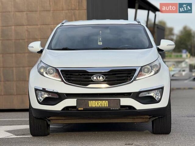Белый Киа Sportage, объемом двигателя 2 л и пробегом 161 тыс. км за 10900 $, фото 3 на Automoto.ua