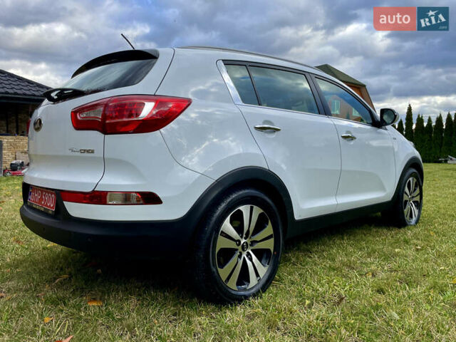Белый Киа Sportage, объемом двигателя 2 л и пробегом 129 тыс. км за 15900 $, фото 3 на Automoto.ua