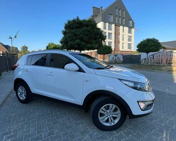 Белый Киа Sportage, объемом двигателя 1.69 л и пробегом 205 тыс. км за 11500 $, фото 7 на Automoto.ua