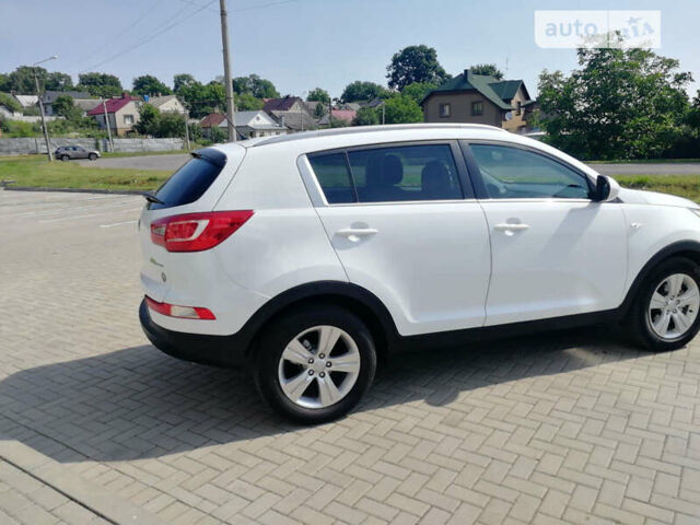 Білий Кіа Sportage, об'ємом двигуна 1.6 л та пробігом 157 тис. км за 12900 $, фото 4 на Automoto.ua