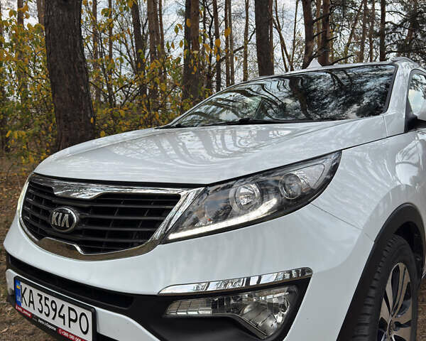 Білий Кіа Sportage, об'ємом двигуна 1.69 л та пробігом 222 тис. км за 12500 $, фото 3 на Automoto.ua
