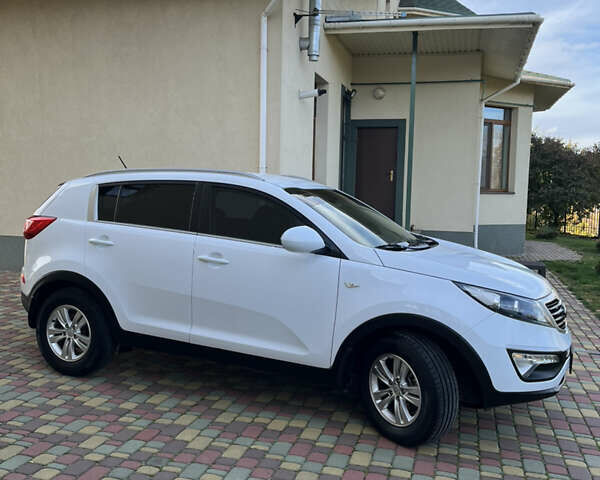 Кіа Sportage 2013 у Запоріжжя на Automoto.ua Білий Кіа Sportage, об'ємом двигуна 1.7 л та пробігом 163 тис. км за 12850 $, фото 13 на Automoto.ua