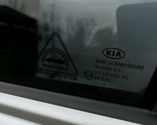 Кіа Sportage 2013 у Запоріжжя на Automoto.ua Білий Кіа Sportage, об'ємом двигуна 1.7 л та пробігом 163 тис. км за 12850 $, фото 40 на Automoto.ua