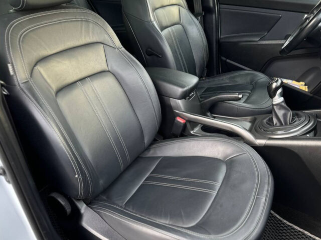 Белый Киа Sportage, объемом двигателя 1.6 л и пробегом 133 тыс. км за 15500 $, фото 21 на Automoto.ua