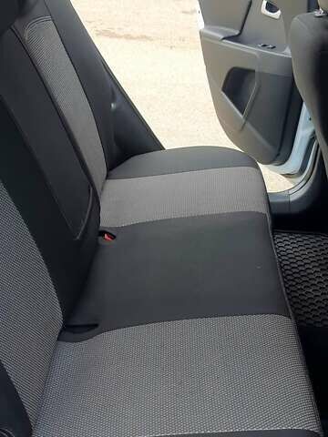 Білий Кіа Sportage, об'ємом двигуна 2 л та пробігом 102 тис. км за 14700 $, фото 20 на Automoto.ua