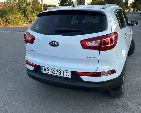 Білий Кіа Sportage, об'ємом двигуна 2 л та пробігом 156 тис. км за 13700 $, фото 3 на Automoto.ua