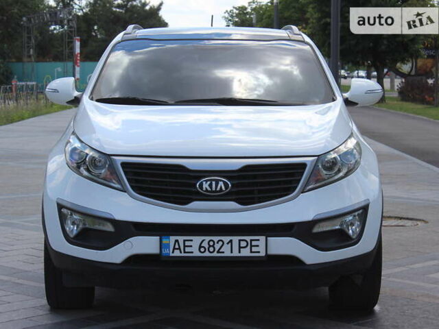 Білий Кіа Sportage, об'ємом двигуна 2 л та пробігом 200 тис. км за 14999 $, фото 3 на Automoto.ua