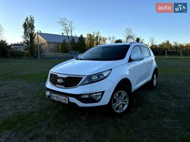 Белый Киа Sportage, объемом двигателя 1.69 л и пробегом 222 тыс. км за 12000 $, фото 17 на Automoto.ua
