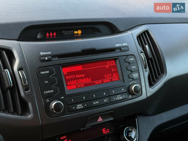 Киа Sportage 2013 в Одессе на Automoto.ua Белый Киа Sportage, объемом двигателя 2 л и пробегом 143 тыс. км за 12999 $, фото 16 на Automoto.ua