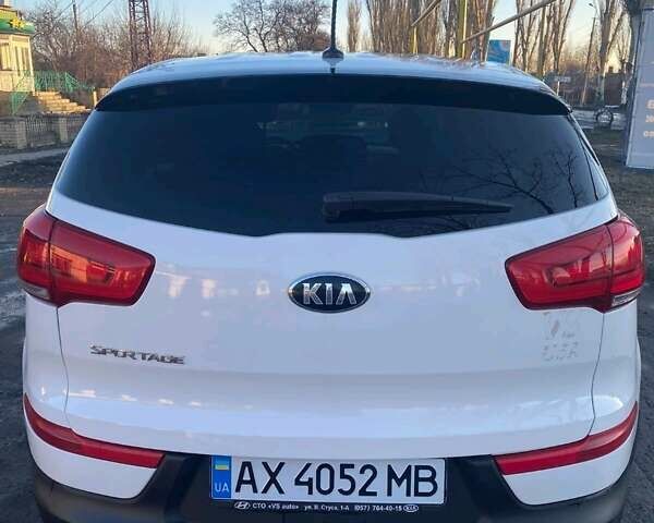 Белый Киа Sportage, объемом двигателя 2.4 л и пробегом 143 тыс. км за 12200 $, фото 4 на Automoto.ua