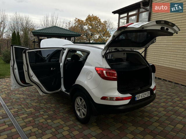 Кіа Sportage 2013 у Запоріжжя на Automoto.ua Білий Кіа Sportage, об'ємом двигуна 1.7 л та пробігом 163 тис. км за 12850 $, фото 37 на Automoto.ua