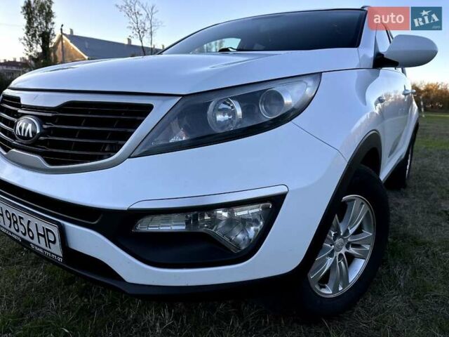 Белый Киа Sportage, объемом двигателя 1.69 л и пробегом 222 тыс. км за 12000 $, фото 14 на Automoto.ua