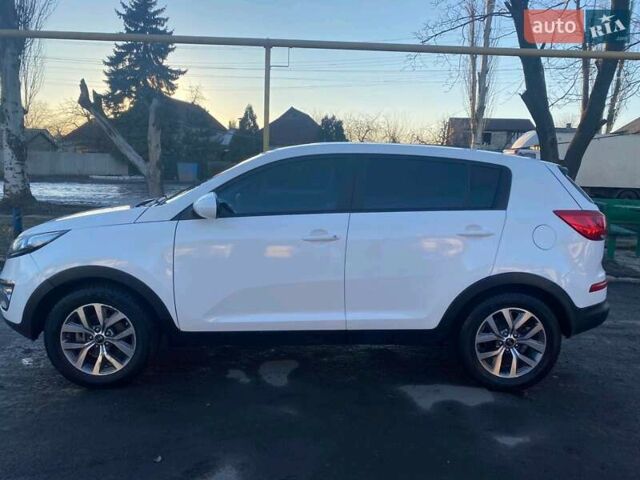 Белый Киа Sportage, объемом двигателя 2.4 л и пробегом 143 тыс. км за 12200 $, фото 3 на Automoto.ua