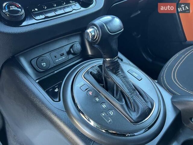 Білий Кіа Sportage, об'ємом двигуна 2 л та пробігом 223 тис. км за 14950 $, фото 79 на Automoto.ua