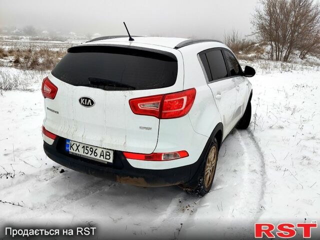 Белый Киа Sportage, объемом двигателя 1.7 л и пробегом 107 тыс. км за 13900 $, фото 6 на Automoto.ua