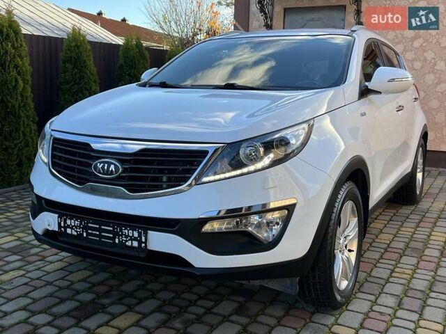 Білий Кіа Sportage, об'ємом двигуна 2 л та пробігом 223 тис. км за 14950 $, фото 8 на Automoto.ua