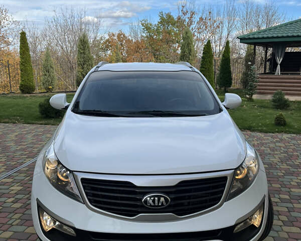Кіа Sportage 2013 у Запоріжжя на Automoto.ua Білий Кіа Sportage, об'ємом двигуна 1.7 л та пробігом 163 тис. км за 12850 $, фото 4 на Automoto.ua