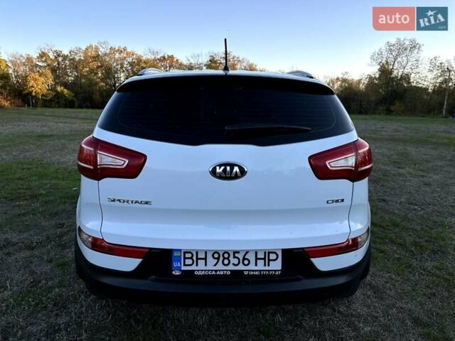 Белый Киа Sportage, объемом двигателя 1.69 л и пробегом 222 тыс. км за 12000 $, фото 15 на Automoto.ua