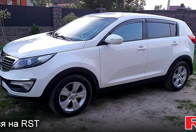 Білий Кіа Sportage, об'ємом двигуна 2.4 л та пробігом 236 тис. км за 13200 $, фото 1 на Automoto.ua