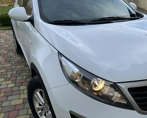 Кіа Sportage 2013 у Запоріжжя на Automoto.ua Білий Кіа Sportage, об'ємом двигуна 1.7 л та пробігом 163 тис. км за 12850 $, фото 10 на Automoto.ua