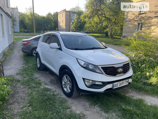 Білий Кіа Sportage, об'ємом двигуна 1.69 л та пробігом 178 тис. км за 12000 $, фото 8 на Automoto.ua