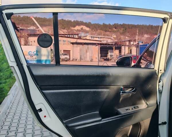 Белый Киа Sportage, объемом двигателя 0 л и пробегом 195 тыс. км за 15300 $, фото 43 на Automoto.ua