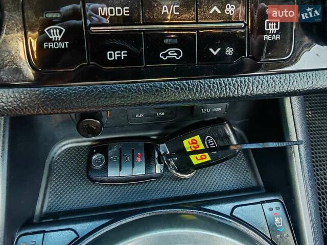 Белый Киа Sportage, объемом двигателя 0 л и пробегом 195 тыс. км за 15300 $, фото 21 на Automoto.ua