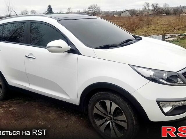 Белый Киа Sportage, объемом двигателя 2 л и пробегом 225 тыс. км за 13500 $, фото 2 на Automoto.ua