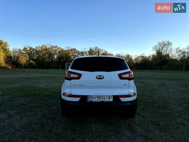 Белый Киа Sportage, объемом двигателя 1.69 л и пробегом 222 тыс. км за 12000 $, фото 12 на Automoto.ua