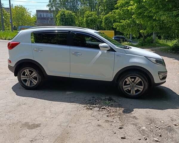 Белый Киа Sportage, объемом двигателя 2 л и пробегом 274 тыс. км за 14900 $, фото 2 на Automoto.ua