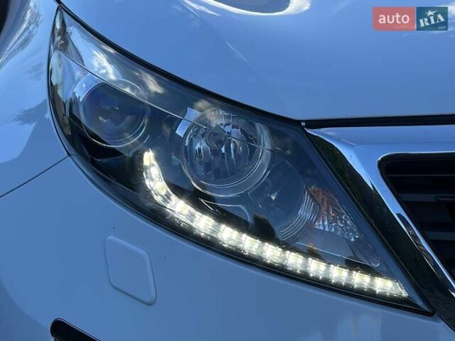 Білий Кіа Sportage, об'ємом двигуна 2 л та пробігом 223 тис. км за 14950 $, фото 33 на Automoto.ua