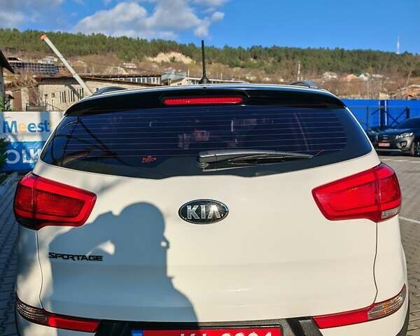 Белый Киа Sportage, объемом двигателя 0 л и пробегом 195 тыс. км за 15300 $, фото 55 на Automoto.ua