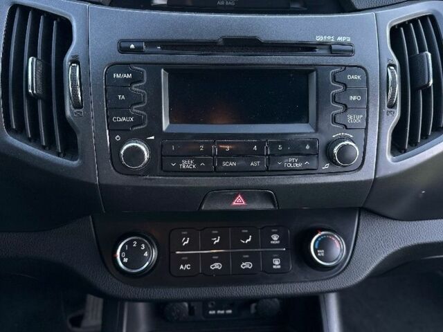 Білий Кіа Sportage, об'ємом двигуна 1.7 л та пробігом 223 тис. км за 12500 $, фото 14 на Automoto.ua