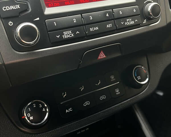 Кіа Sportage 2013 у Запоріжжя на Automoto.ua Білий Кіа Sportage, об'ємом двигуна 1.7 л та пробігом 163 тис. км за 12850 $, фото 71 на Automoto.ua