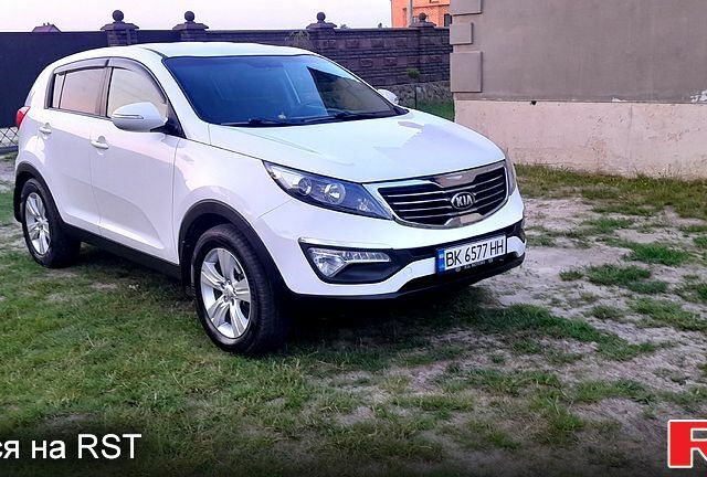 Білий Кіа Sportage, об'ємом двигуна 2.4 л та пробігом 236 тис. км за 13200 $, фото 2 на Automoto.ua