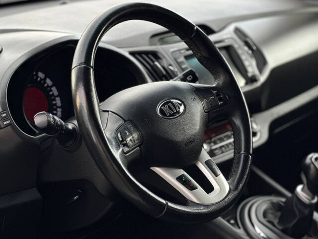 Белый Киа Sportage, объемом двигателя 1.6 л и пробегом 133 тыс. км за 15500 $, фото 9 на Automoto.ua