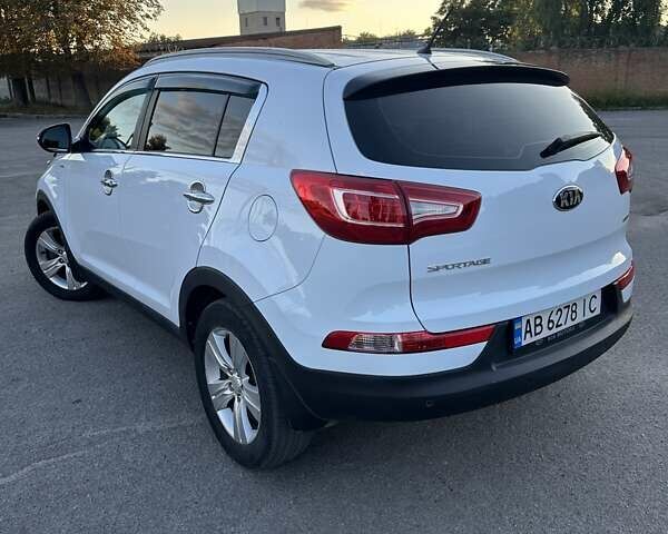 Белый Киа Sportage, объемом двигателя 2 л и пробегом 157 тыс. км за 13800 $, фото 6 на Automoto.ua