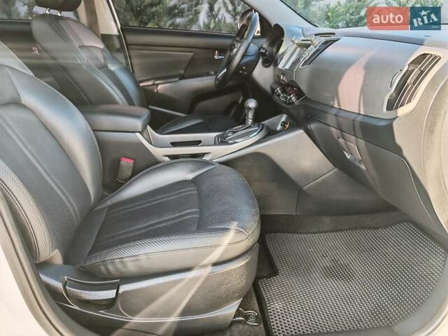 Белый Киа Sportage, объемом двигателя 0 л и пробегом 195 тыс. км за 15300 $, фото 38 на Automoto.ua